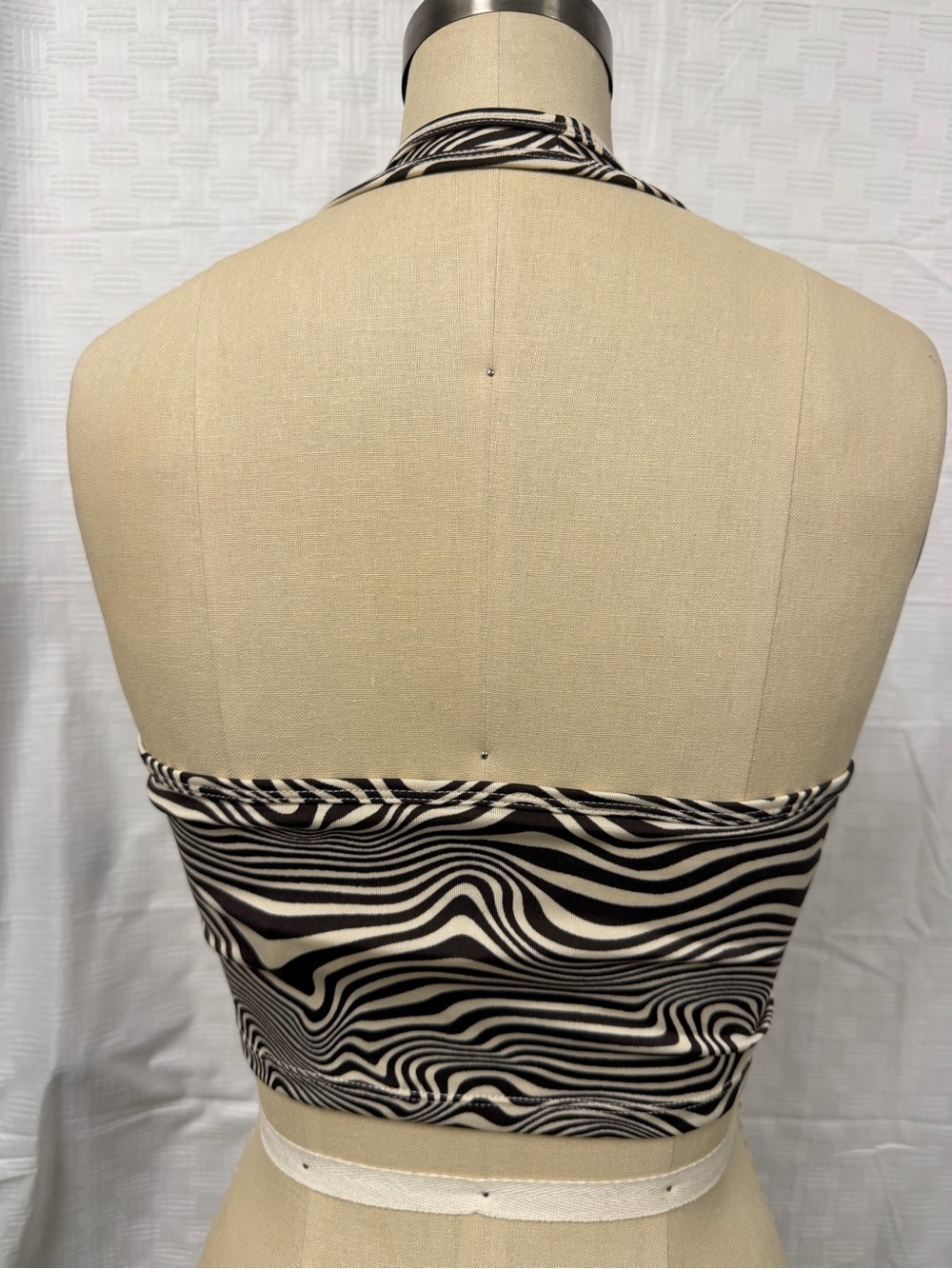 H&M Black & Cream Zebra-Print Halter Crop Top - Picture 2 of 3